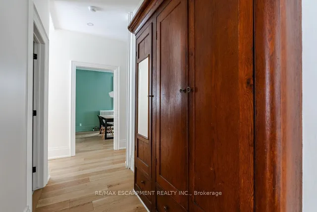 Additional image 23 of 45 PARK St