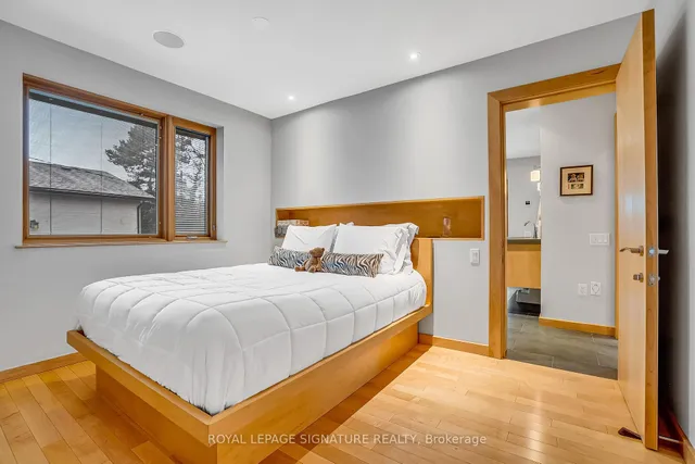 Additional image 23 of 39 Farmcote Rd