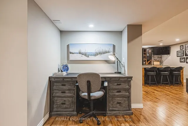 Additional image 34 of 35 GRETI Dr