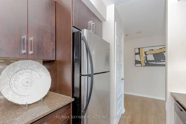 Additional image 18 of 215 Queen St Unit 403