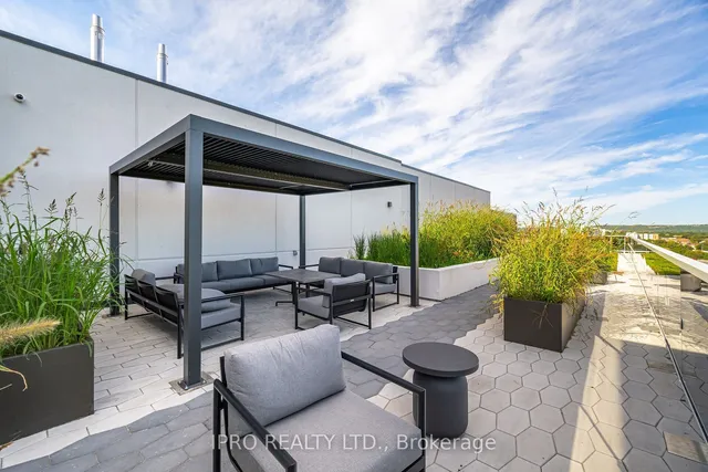 Additional image 31 of 415 Main St Unit 606