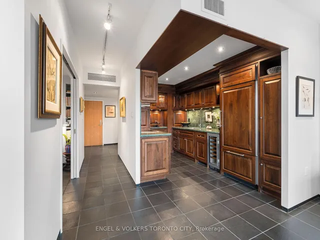 Additional image 23 of 35 Church St Unit 811