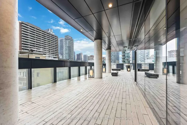 Additional image 32 of 55 Charles St Unit 4204