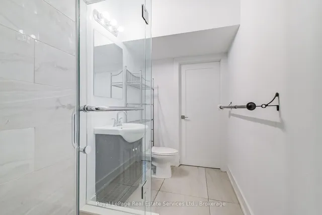Additional image 32 of 176 Leyton Ave