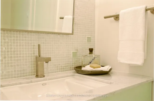 Additional image 23 of 447 Walmer Rd Unit PH09