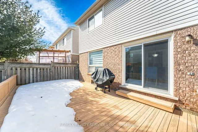 Additional image 41 of 17 Springhurst Ave