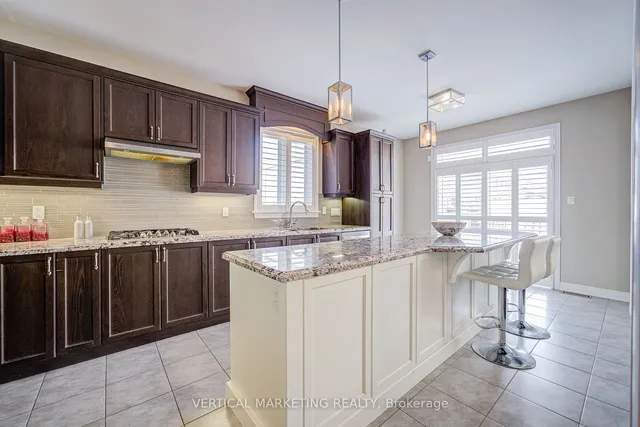 Additional image 14 of 119 Hazelton Ave