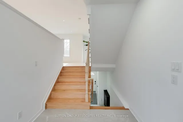 Additional image 9 of 70 Guildwood Pkwy Unit 4