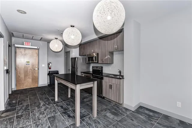 Additional image 36 of 1 Victoria St Unit 1413