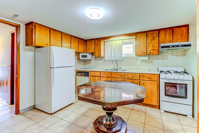 Additional image 23 of 303 Pellatt Ave