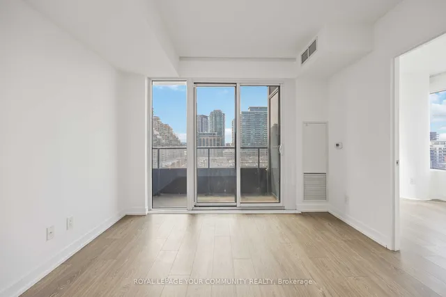 Additional image 13 of 19 Western Battery Rd Unit 917