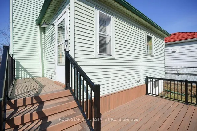 Additional image 37 of 405 Upper Wentworth St