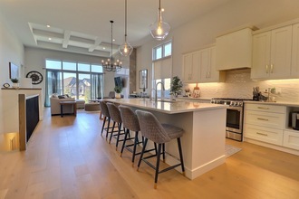 Primary image of 6990 Clayton Walk