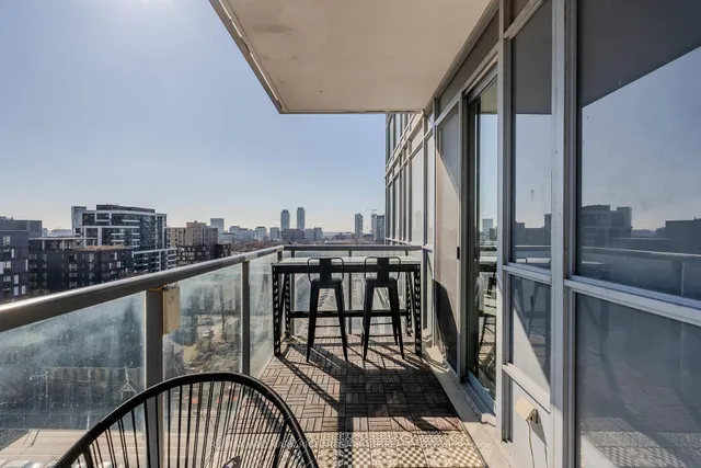 Additional image 18 of 25 Cole St Unit 1105