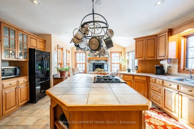 Additional image 22 of 3260 Guyatt Rd