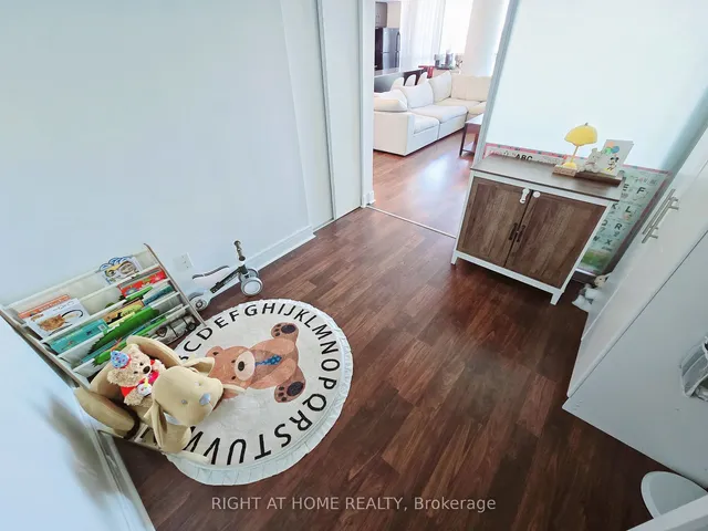 Additional image 20 of 35 Brian Peck Cres Unit 1005