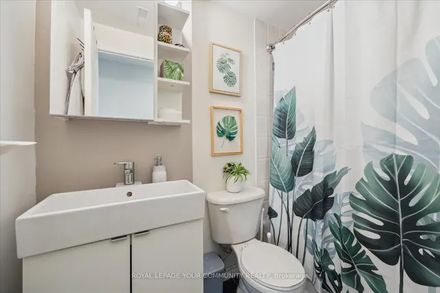 Additional image 18 of 760 Lawrence Ave Unit 146