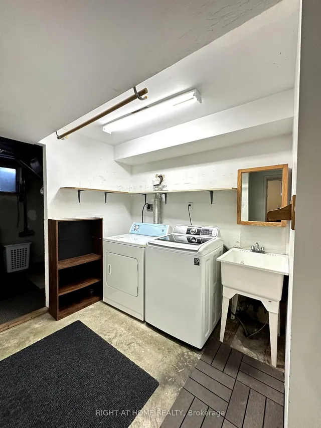 Additional image 26 of 28 Huntington Ave