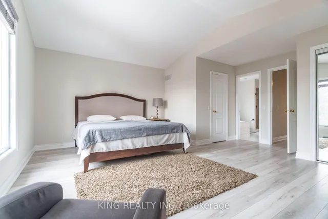 Additional image 24 of 928 Ledbury Cres