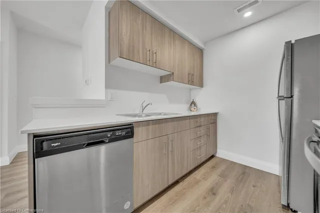 Additional image 7 of 600 Victoria St Unit 18