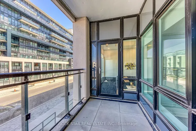 Additional image 19 of 405 Dundas St Unit 216