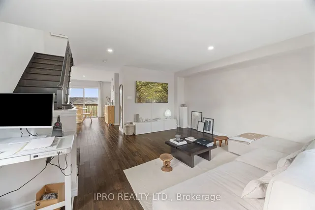 Additional image 15 of 27 Mayland Tr