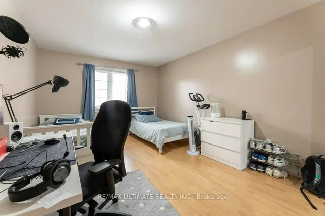 Additional image 27 of 1496 Keele St