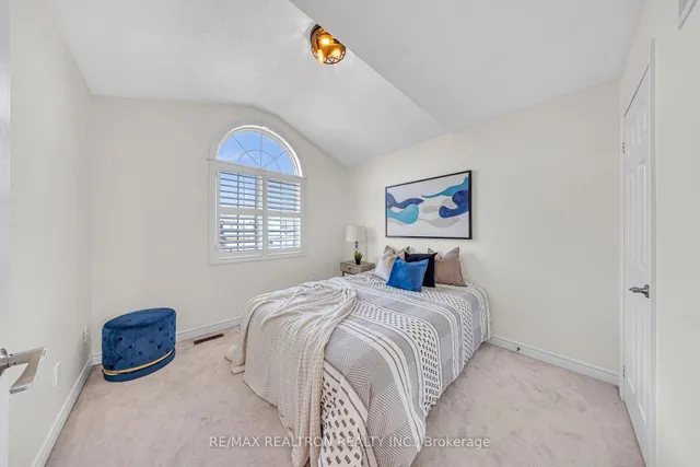 Additional image 22 of 12 Hardgate Cres