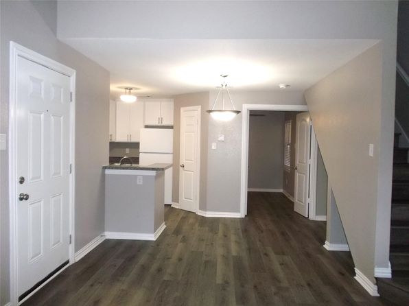 9819 Walnut St #203, Dallas, TX 75243
