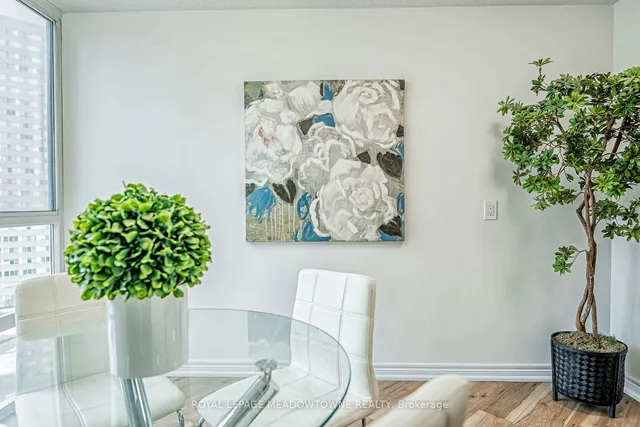 Additional image 20 of 3650 Kaneff Cres Unit 908