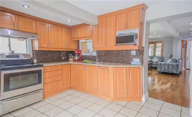 Additional image 37 of 24 Goldwin Ave