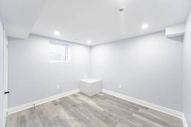 Additional image 43 of 13 Caledon Cres