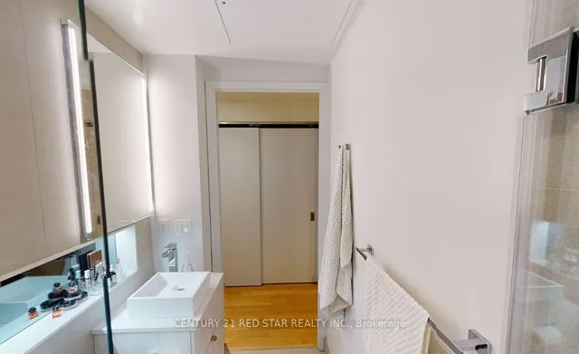 Additional image 26 of 215 Queen St Unit 703