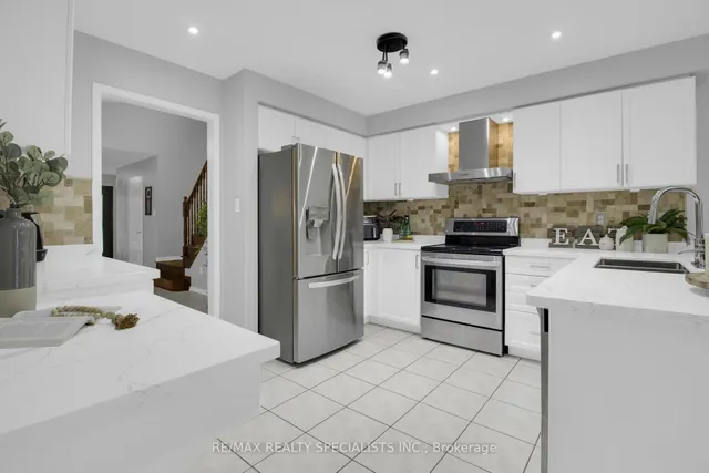 Additional image 12 of 10 Chatelaine Crt