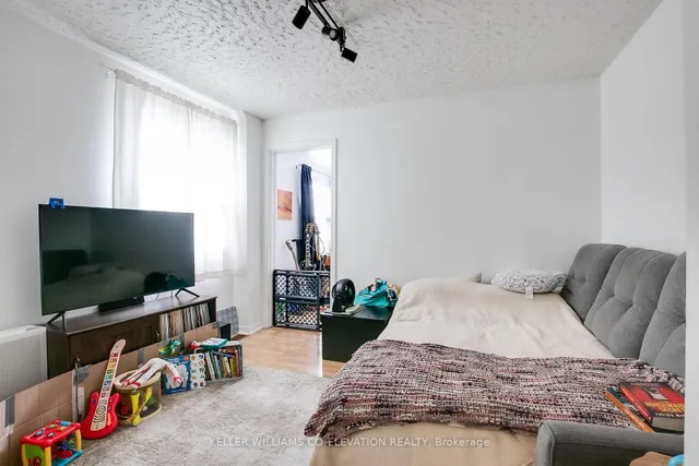 Additional image 10 of 261 Palmerston Ave