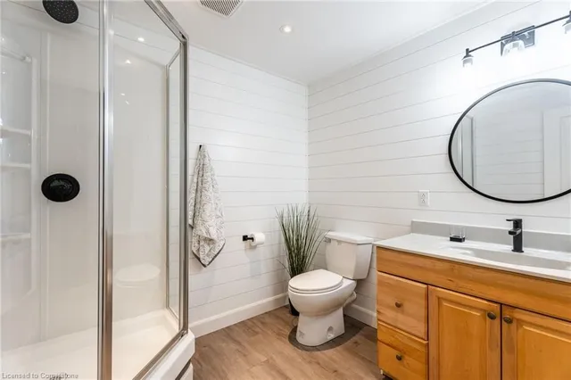 Additional image 38 of 715 Robson Rd