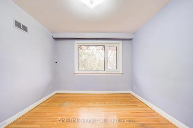 Additional image 27 of 12 Sorrel Crt