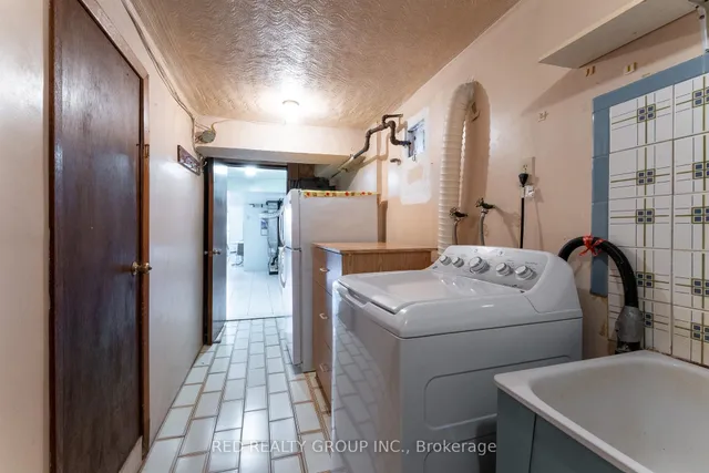 Additional image 31 of 532 Westmount Ave