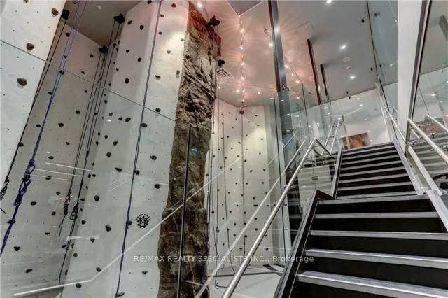 Additional image 17 of 1830 Bloor St Unit 912