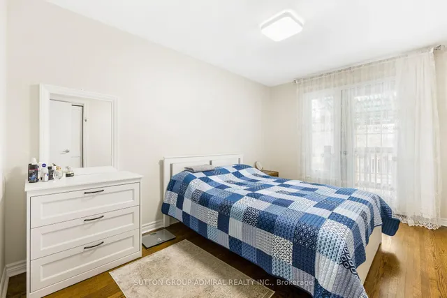 Additional image 12 of 111 Elise Terr