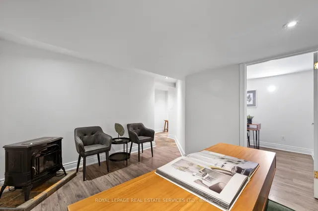 Additional image 34 of 49 Meadowvale Dr