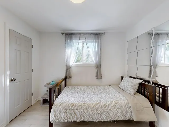 Additional image 22 of 33 Angus Dr