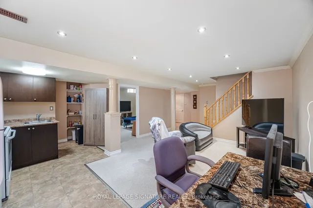 Additional image 38 of 34 Kanata Rd