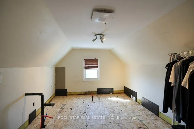 Additional image 27 of 405 Upper Wentworth St