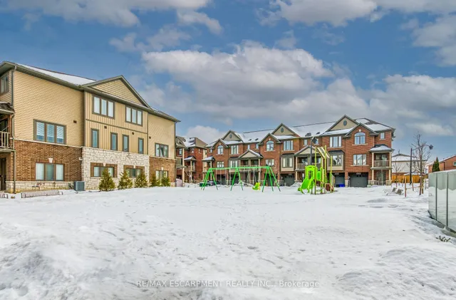 Additional image 30 of 19 Picardy Dr Unit 8