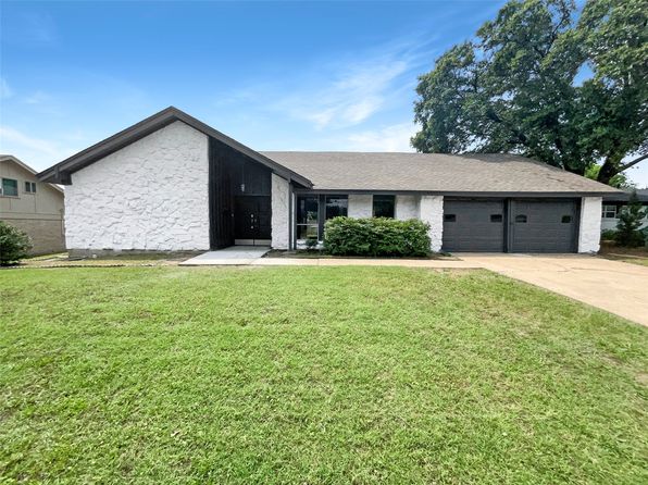 3925 Wedgworth Rd S, Fort Worth, TX 76133