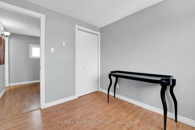 Additional image 18 of 18 Jasmine Sq