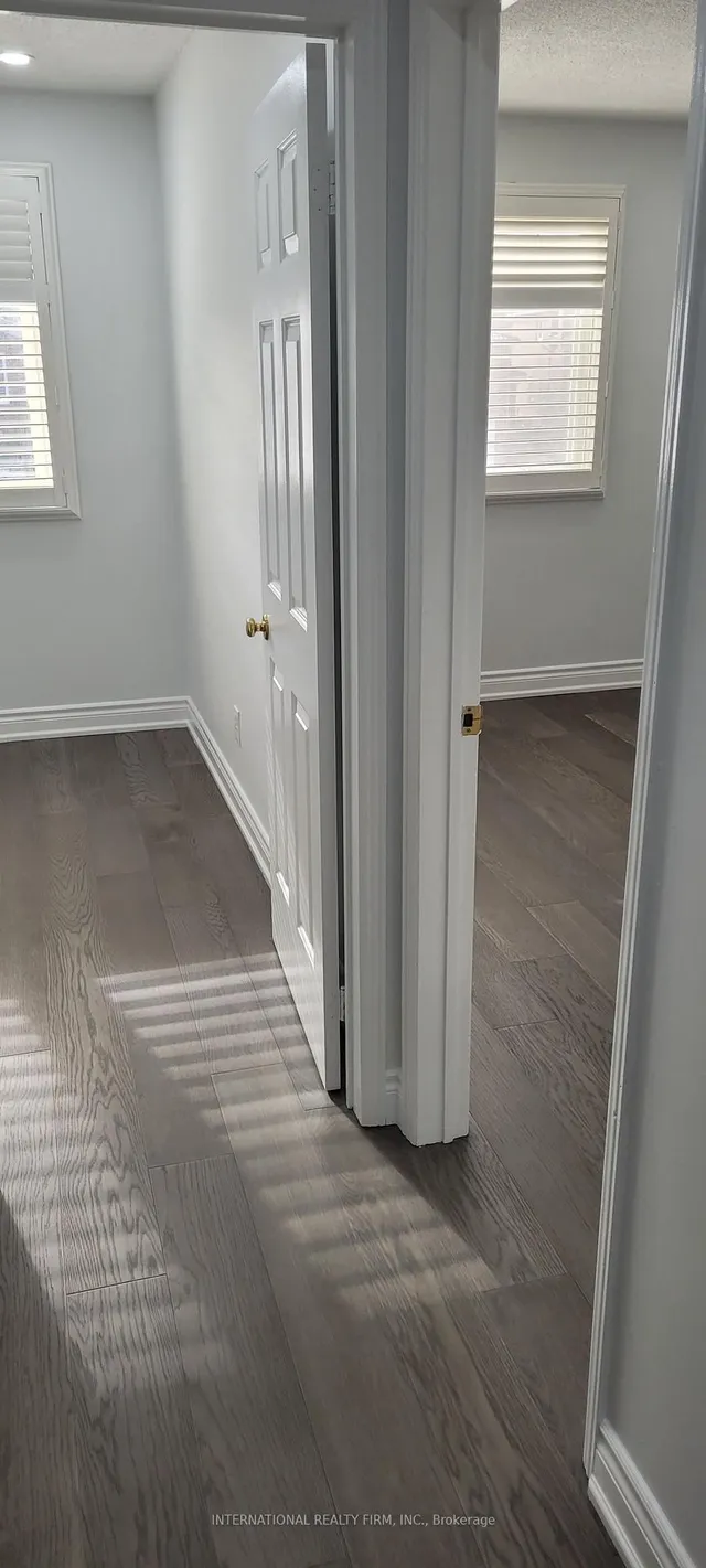 Additional image 33 of 27 Charcoal Dr