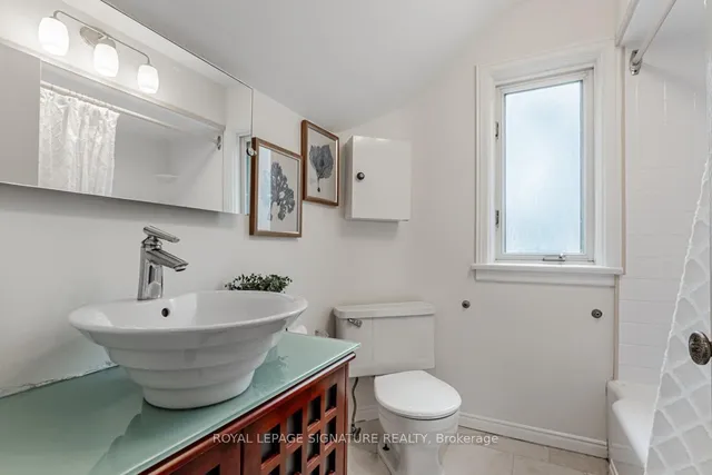 Additional image 25 of 261 Hollywood Ave