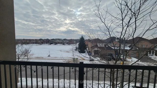 Additional image 4 of 1370 Main St Unit 309